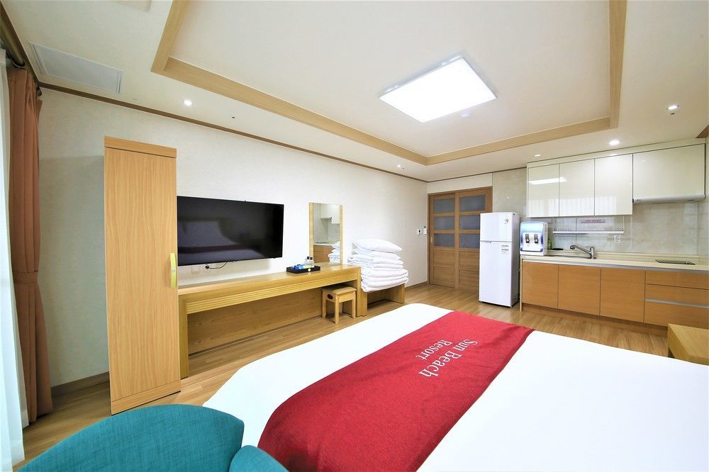 Jeju Sunbeach Resort Экстерьер фото